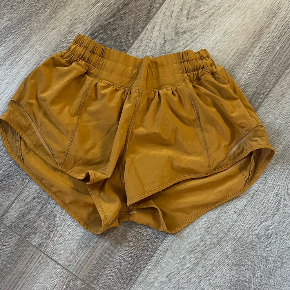Mustard yellow low rise Lululemon Shorts // size 4 // 2.5